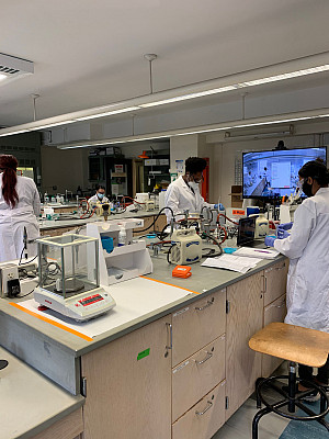 In-person organic chemistry laboratory