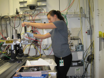 Student works in MMC laboratory
