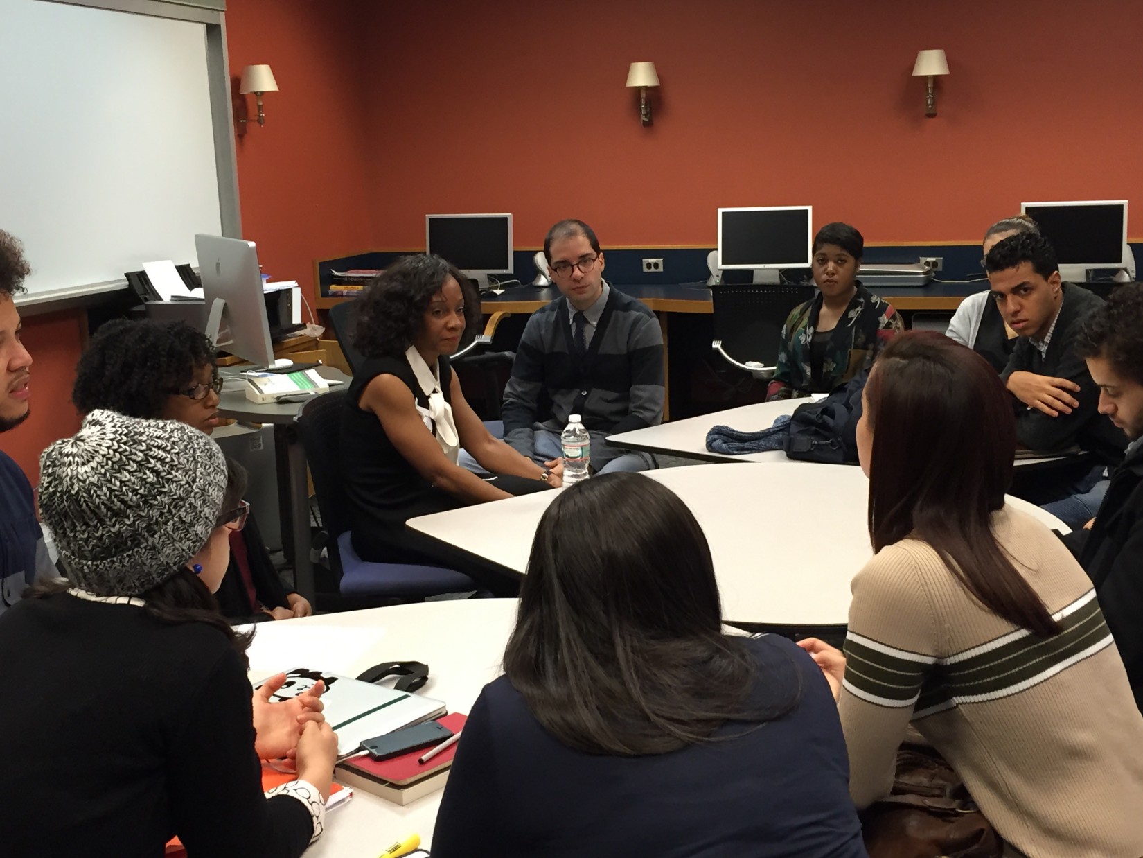 Lisa, an MMC Alum, visited with Communication students on campus to discuss best practices when preparing for a job in television.