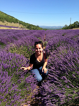 Natalia Tuero tiptoes through the lavender in Aix-en-Provence