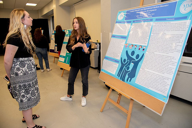 Ingrid Brussier '21 discusses her research project, Conduct Disorder and Oppositional Disorder: Their Effect on Development.