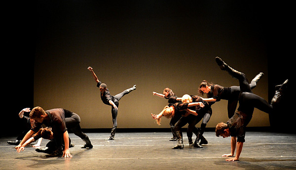 Choreography by Lar Lubovtich, Photo by Eduardo Patino